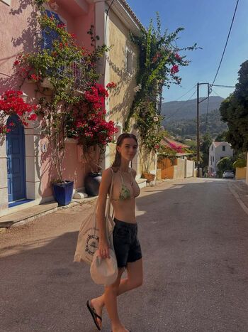 Full leaked Emily feld page private onlyfans photo