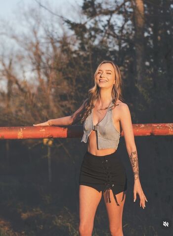 Full leaked Emily graceexo private onlyfans photo