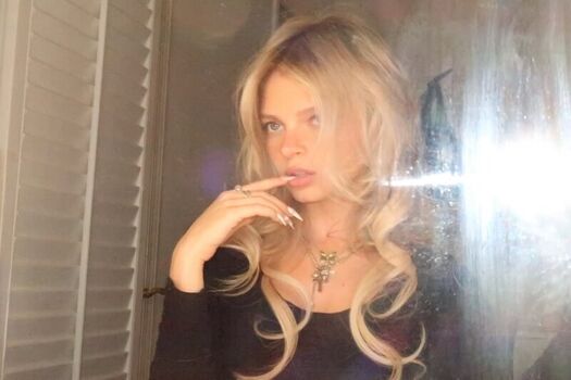 Full leaked Emily kelavos private onlyfans photo