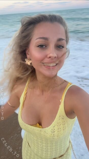 Full leaked Emily maurer page private onlyfans photo