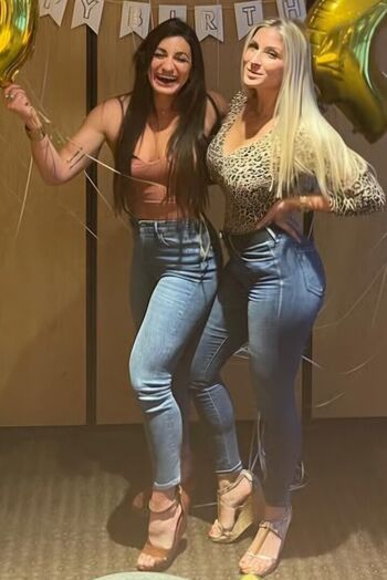 Emily Mcleod L Huntress_Em L Bikini_Huntress