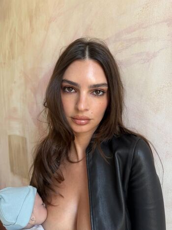 Full leaked Emily ratajkowski page private onlyfans photo