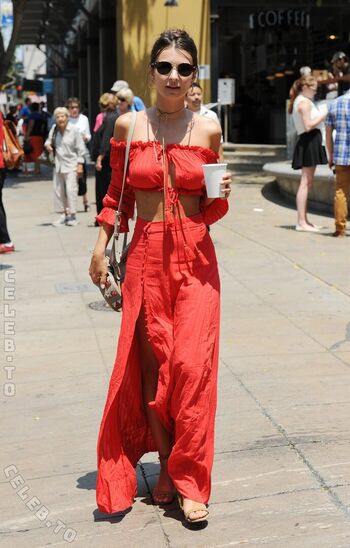 Full leaked Emily ratajkowski page private onlyfans photo