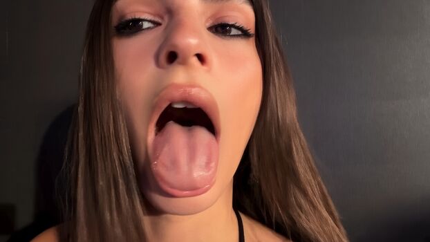 Full leaked Emily ratajkowski page private onlyfans photo