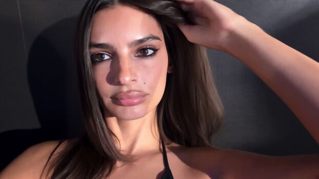 Full leaked Emily ratajkowski page private onlyfans photo