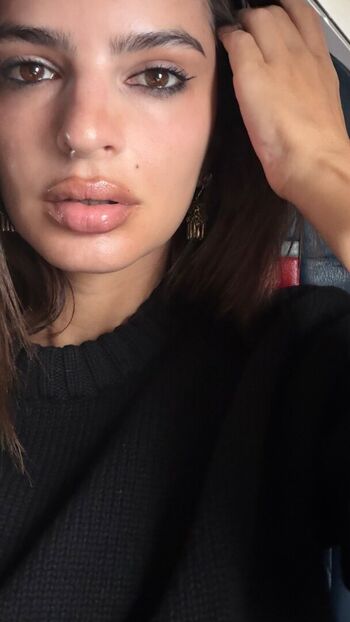 Full leaked Emily ratajkowski page private onlyfans photo