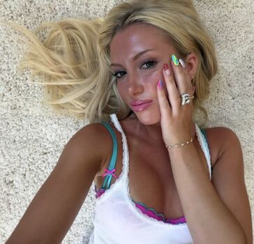 Full leaked Emily roman private onlyfans photo