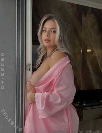 Full leaked Emilybee private onlyfans photo
