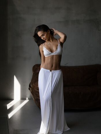 Full leaked Emilyemrata private onlyfans photo