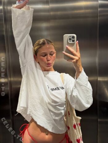 Full leaked Emilylior page private onlyfans photo