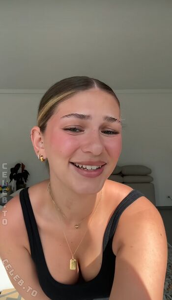 Full leaked Emilylior private onlyfans photo
