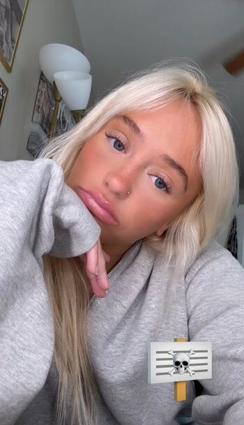 Full leaked Emilysmithh private onlyfans photo