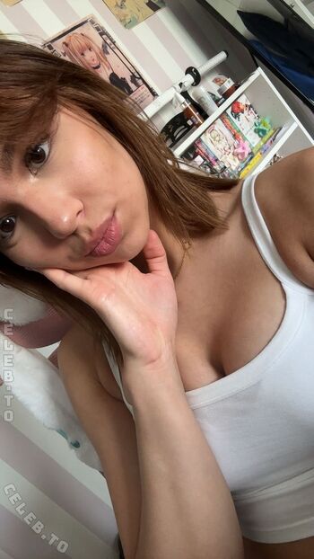 Full leaked Emilyynl private onlyfans photo