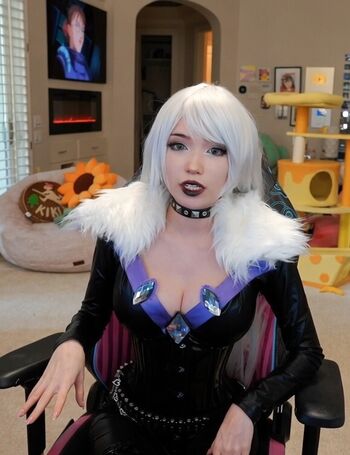 Full leaked Emiru  page private onlyfans photo
