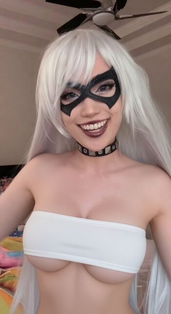 Full leaked Emiru page private onlyfans photo