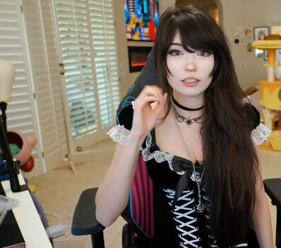 Full leaked Emiru  page private onlyfans photo