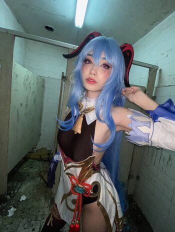 Full leaked Emiru page private onlyfans photo