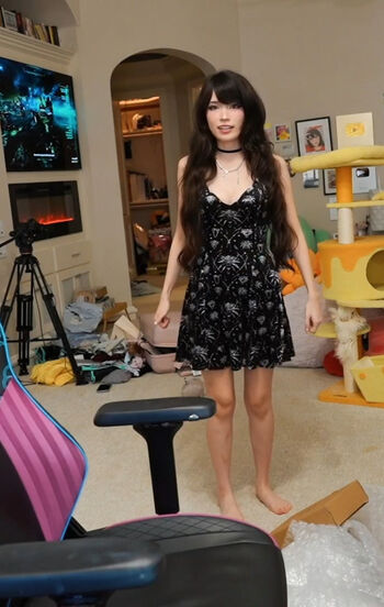 Full leaked Emiru private onlyfans photo