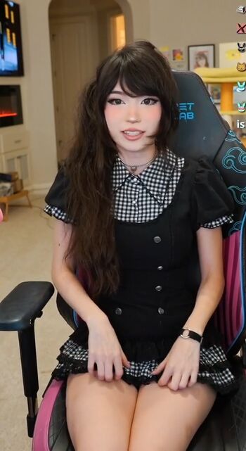 Full leaked Emiru page private onlyfans photo