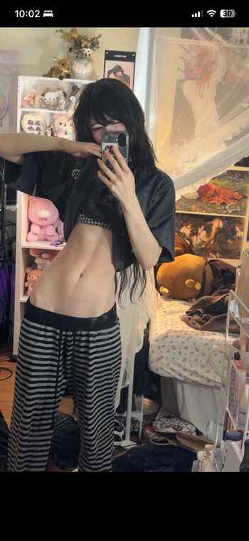 Full leaked Emiru  page private onlyfans photo