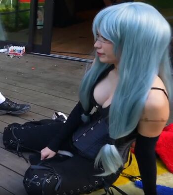 Full leaked Emiru  page private onlyfans photo