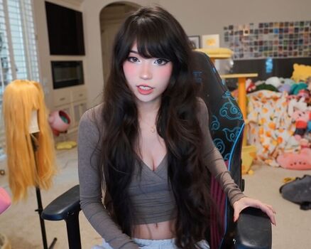 Full leaked Emiru  page private onlyfans photo