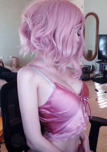 Full leaked Emiru page private onlyfans photo