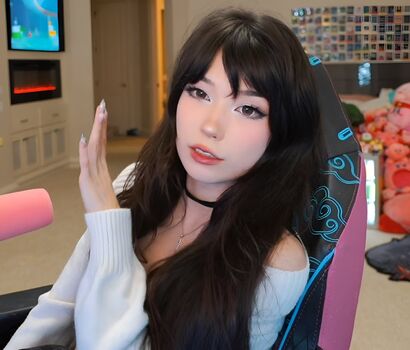 Full leaked Emiru  page private onlyfans photo