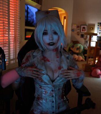 Full leaked Emiru  page private onlyfans photo