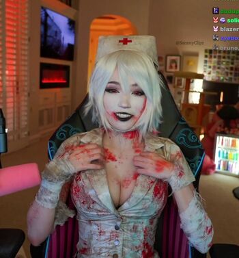 Full leaked Emiru  page private onlyfans photo