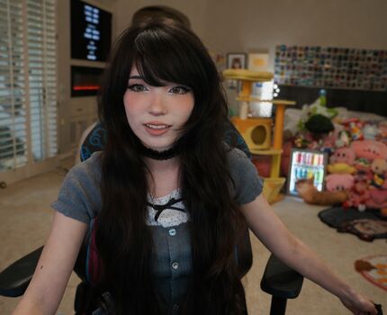 Full leaked Emiru  page private onlyfans photo