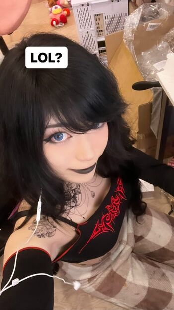 Full leaked Emiru private onlyfans photo