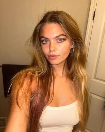Full leaked Emma beardsley page private onlyfans photo