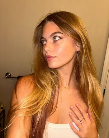 Full leaked Emma beardsley page private onlyfans photo