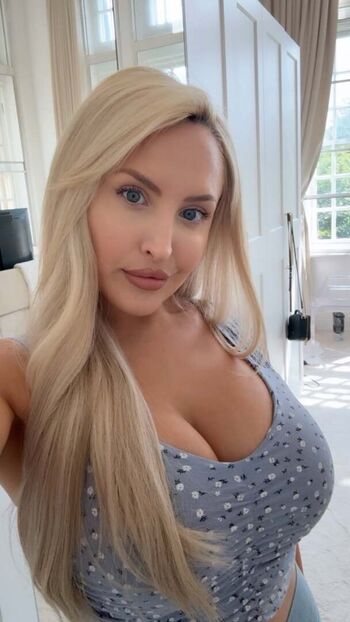 Full leaked Emma jones private onlyfans photo