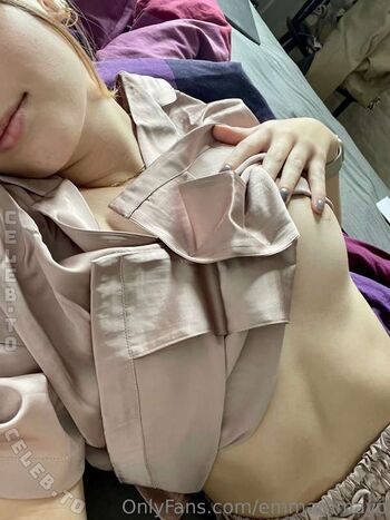 Full leaked Emma may  page private onlyfans photo