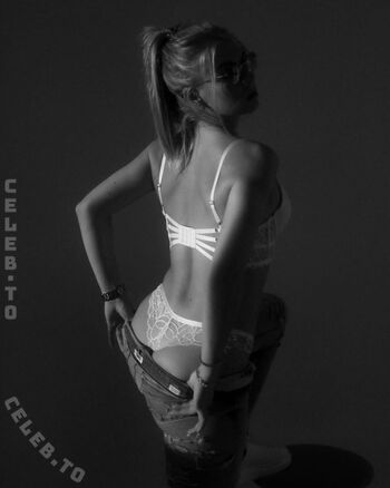 Full leaked Emma mllr private onlyfans photo