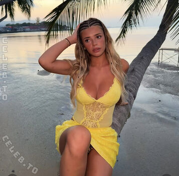 Full leaked Emmabourson private onlyfans photo