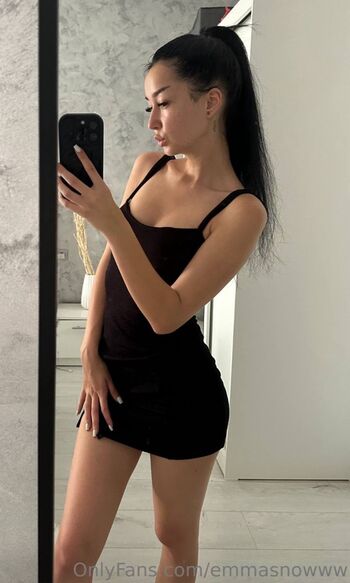 Full leaked Emmasnowww private onlyfans photo