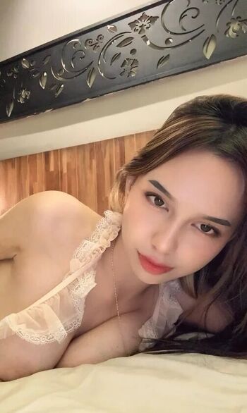 Full leaked Emmavllryn private onlyfans photo