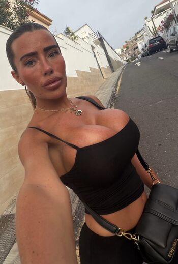 Full leaked Emmymxoxo private onlyfans photo