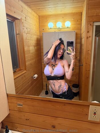emokitten_xoxo