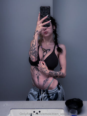 Full leaked Emokitten xoxo private onlyfans photo