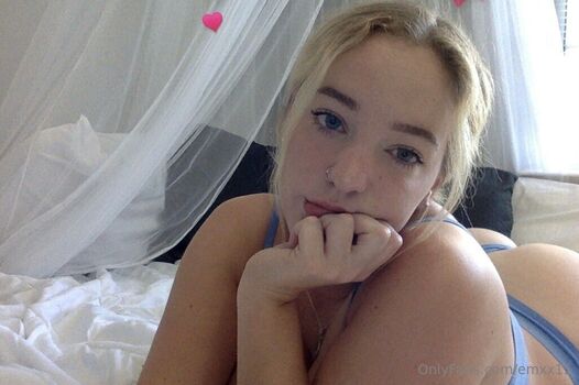 Full leaked Emxx private onlyfans photo