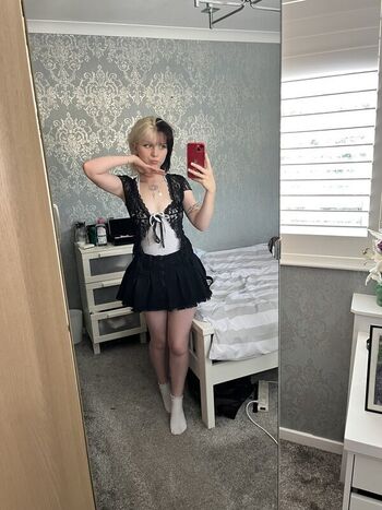 Full leaked Emzeeni page private onlyfans photo