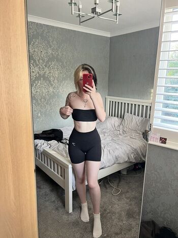 Full leaked Emzeeni page private onlyfans photo