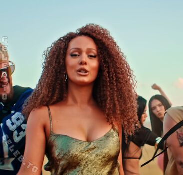 Full leaked Sarateen/ private onlyfans photo