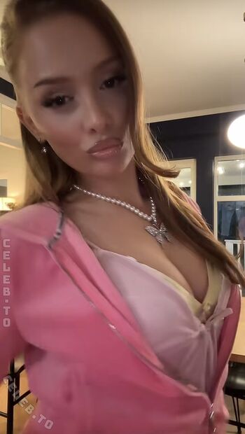 Full leaked Aura xx / private onlyfans photo