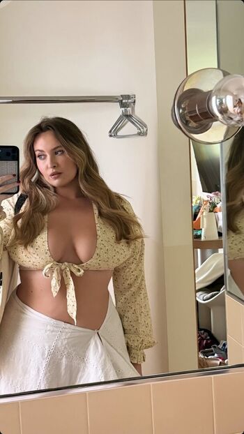 Full leaked Erinmhk private onlyfans photo