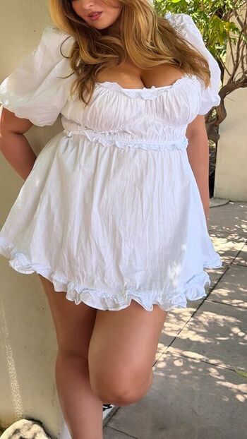 Full leaked Erinmhk page private onlyfans photo